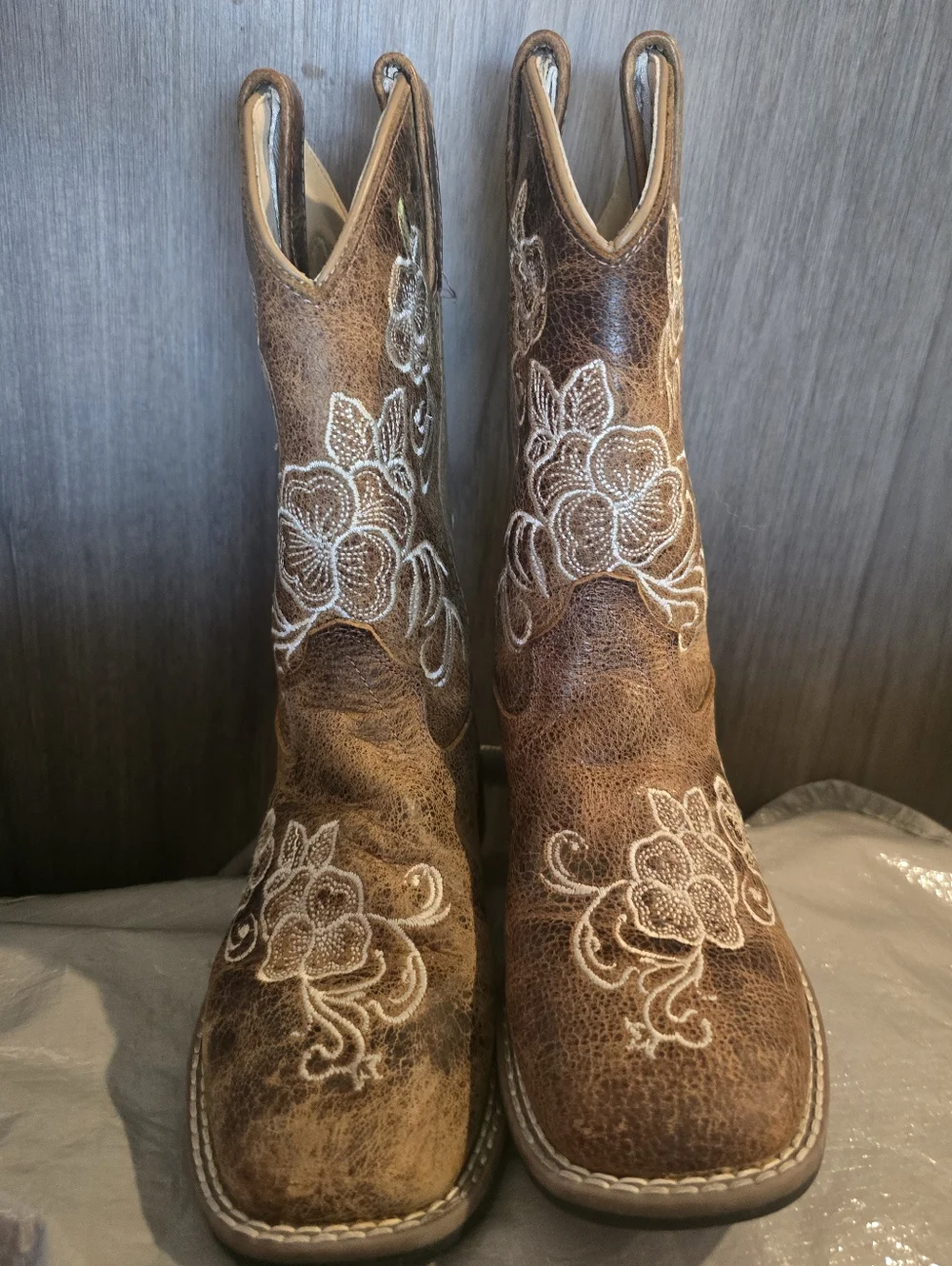 Shyanne Brown Leather Western Boots with White Floral Embroidery Little Girls - Picture 1 of 7